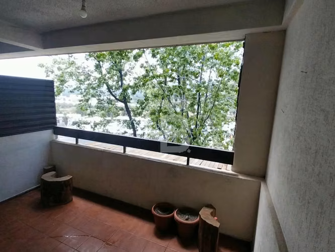 Cercano a Colegios, Avenidas y Autopista