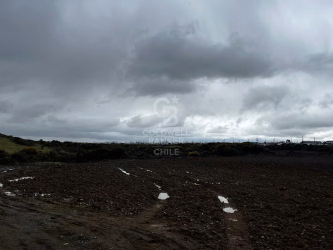 Terreno en inmejorable ubicación / Orilla de camino