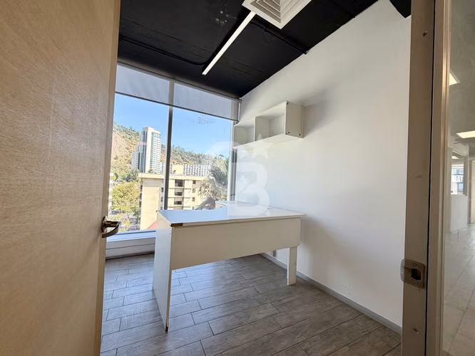 Oficina Edificio Bellet en Providencia