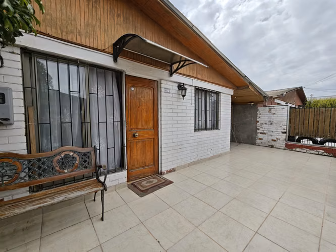 Se vende casa frente a mall Arauco Maipu - Imagen 2