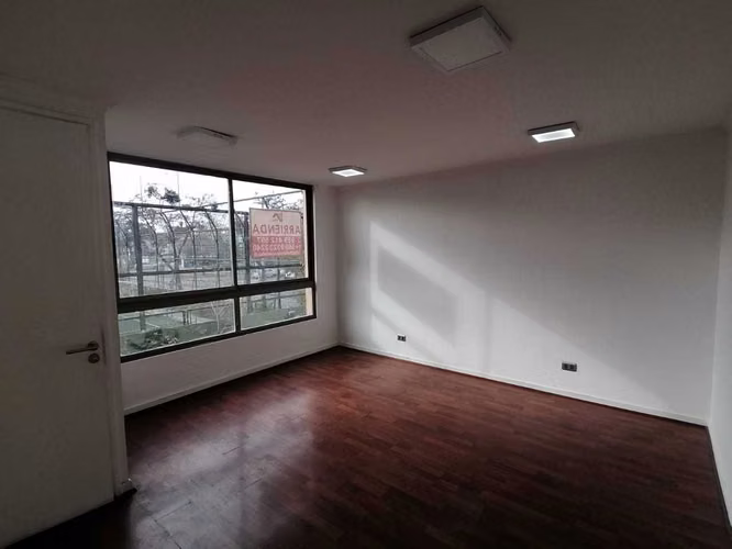 Oficina en Prov. con Estac y Bodega (146939)