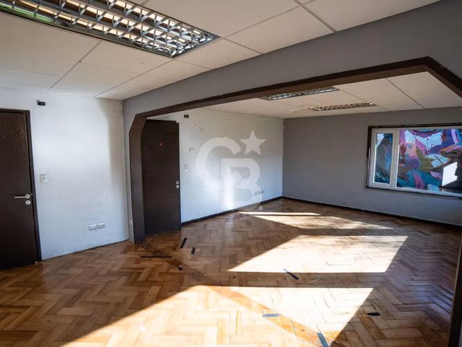 ESPECTACULAR PROPIEDAD IDEAL PARA OFICINAS.