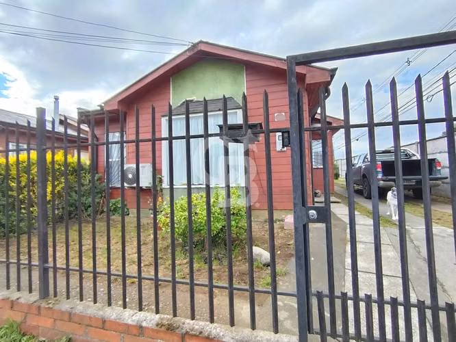 Casa de esquina en Mirasur