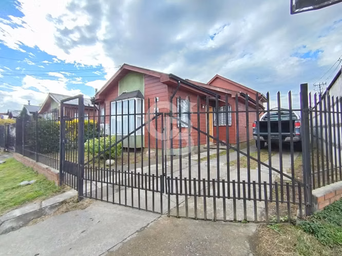 Casa de esquina en Mirasur