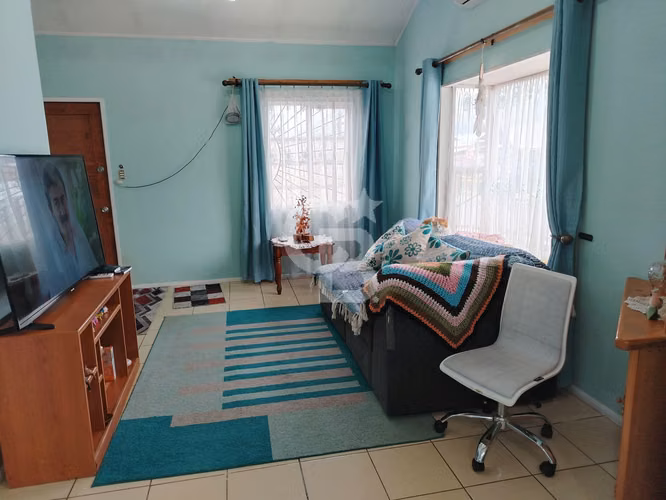 Casa de esquina en Mirasur