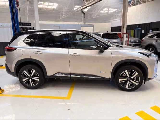 Nissan X-trail 1.5 E-POWER EXCLUSIVE HYBRID 4X4 CVT AT 5P 2025