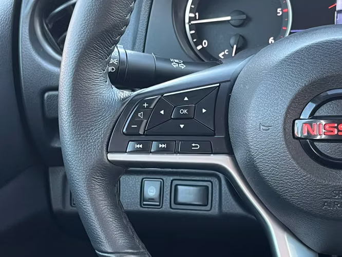 Nissan Navara 2.3D PRO4X DIESEL 4X4 DOB.CAB. AT 4P 2022 - Imagen 18