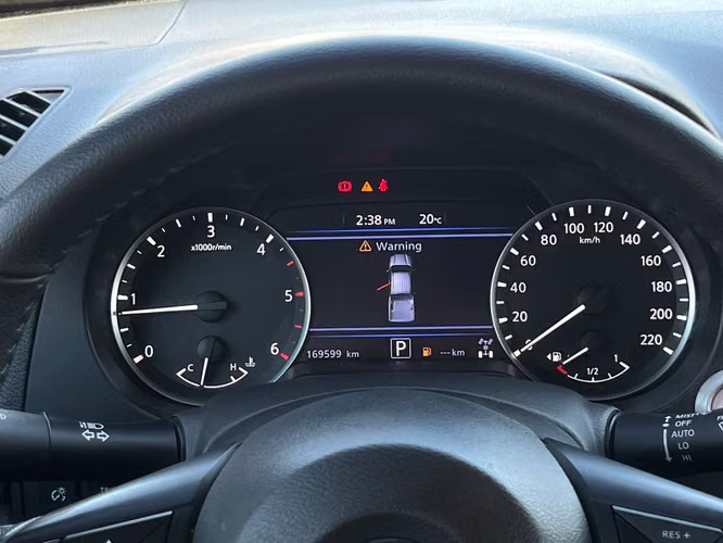 Nissan Navara 2.3D PRO4X DIESEL 4X4 DOB.CAB. AT 4P 2022 - Imagen 17