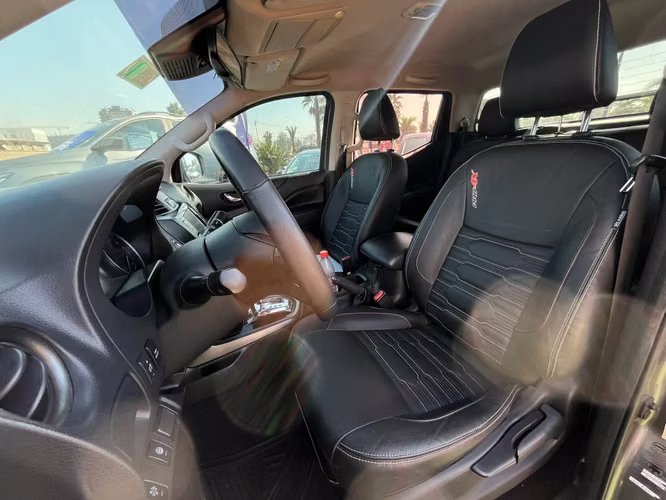 Nissan Navara 2.3D PRO4X DIESEL 4X4 DOB.CAB. AT 4P 2022 - Imagen 14