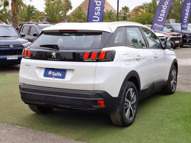 Peugeot 3008 1.5 ACTIVE PACK BLUEHDI 130 4X2 MT6 5P 2023
