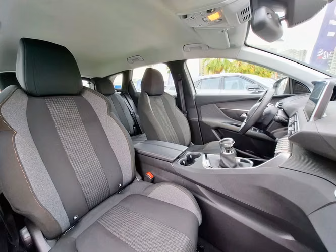 Peugeot 3008 1.5 ACTIVE PACK BLUEHDI 130 4X2 MT6 5P 2023