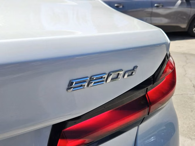 Bmw 520 DIESEL 2.0 HERITAGE LCI AT 4P R 2022