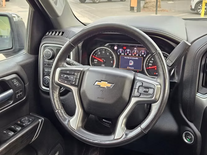 Chevrolet Silverado CC DCAB 4X4 5.3 AUT 2020