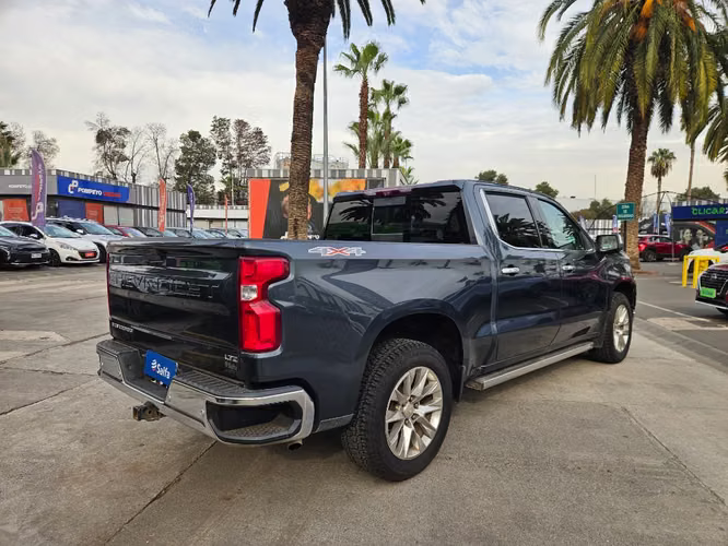 Chevrolet Silverado CC DCAB 4X4 5.3 AUT 2020