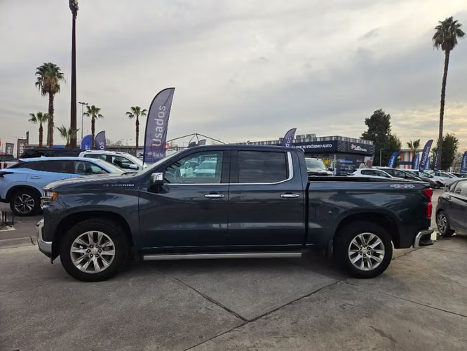 Chevrolet Silverado CC DCAB 4X4 5.3 AUT 2020