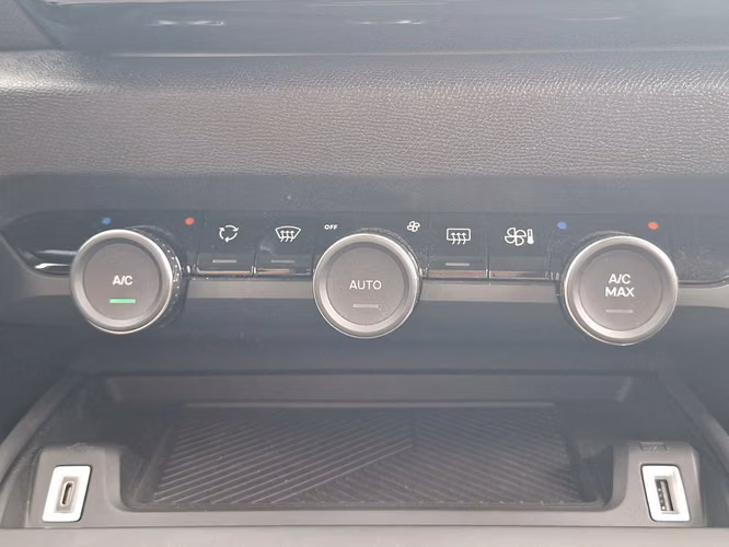 Citroen C4 1.2 PURETECH FEEL 4X2 130 SS EAT8 AT 5P 2023