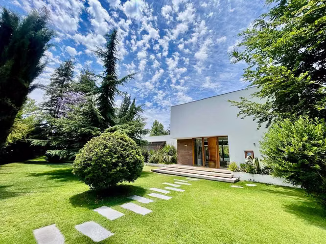 Moderno Hogar con Excelente Conectividad (147155) - Imagen 4