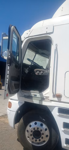 FREIGHTLINER ARGOSY.
