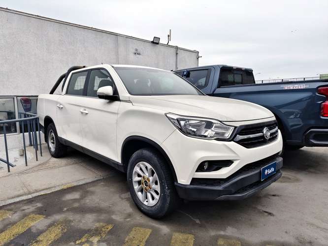 Ssangyong Musso 2.2 GRAND GLX TD DIESEL 2WD FULL MT 4P 2021 - Imagen 2