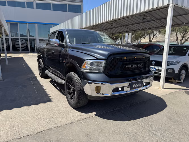 Ram 1500 5.7 LARAMIE 4X4 HEMI CREW CAB DOB. CAB. AT 4P 2018