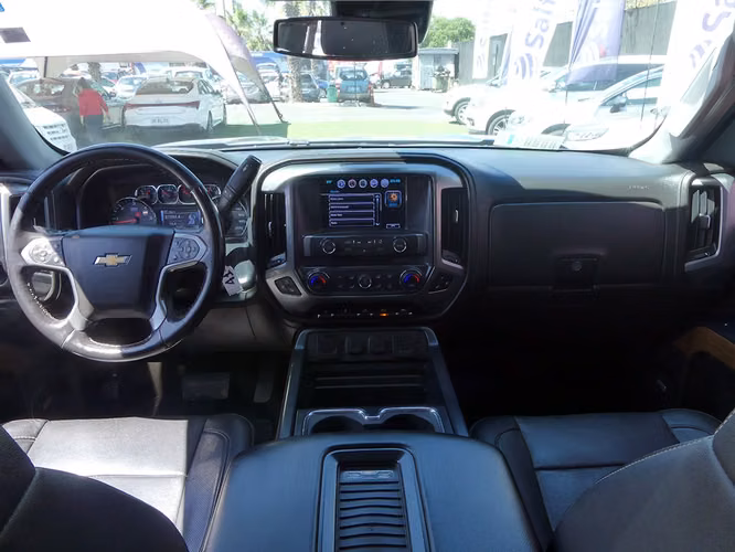 Chevrolet Silverado LTZ 4WD 5.3 2019 - Imagen 10
