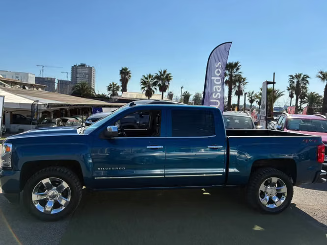 Chevrolet Silverado 5.3 LTZ 4WD CC DOB CAB AT 4P 2019 - Imagen 8