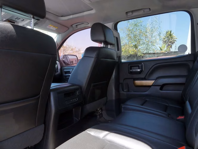 Chevrolet Silverado LTZ 4WD 5.3 2019 - Imagen 8