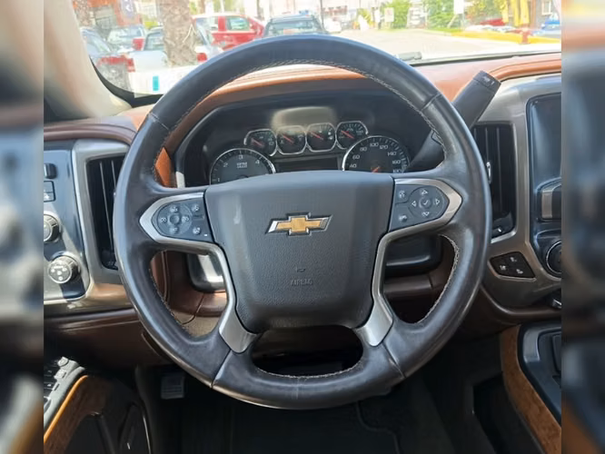 Chevrolet Silverado 5.3 LTZ 4WD CC DOB. CAB. AT 4P 2018