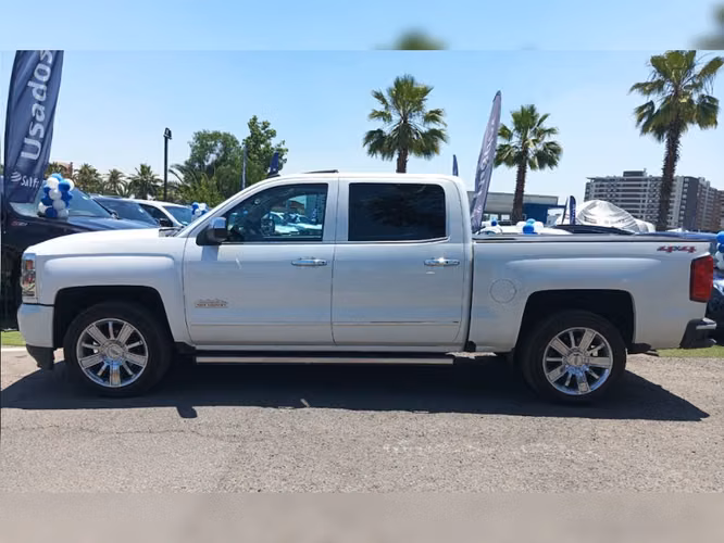 Chevrolet Silverado 5.3 LTZ 4WD CC DOB. CAB. AT 4P 2018