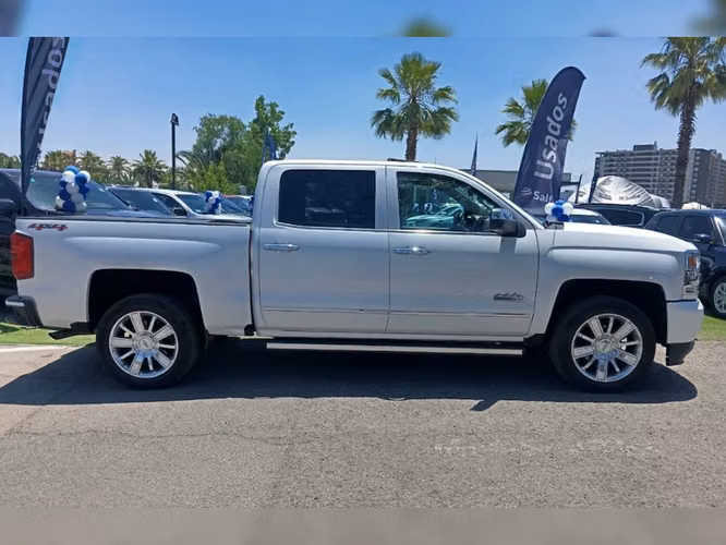 Chevrolet Silverado 5.3 LTZ 4WD CC DOB. CAB. AT 4P 2018