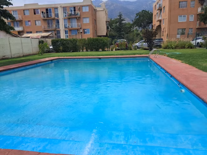 En venta cómodo Departamento con patio techado y descubierto 3H-1B Con gran conectividad.