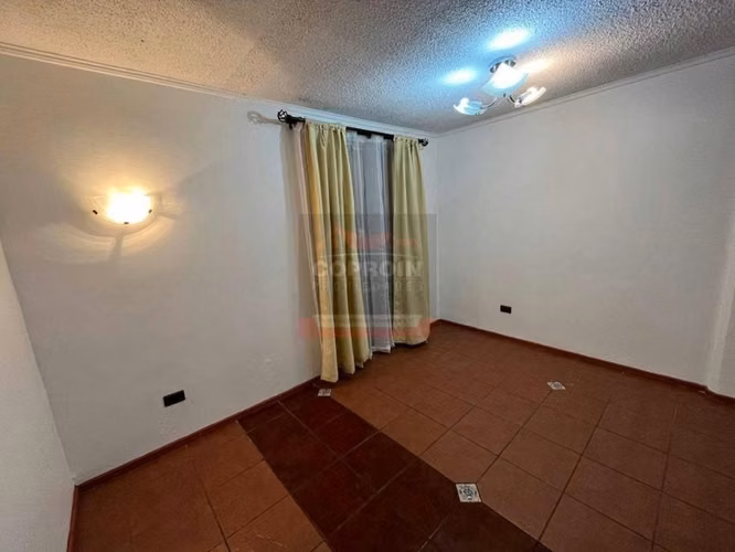 SE VENDE CASA EN BOMBERO GARRIDO, CURICÓ.