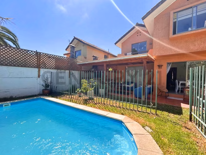 Vendo casa con piscina en Peñuelas, Coquimbo