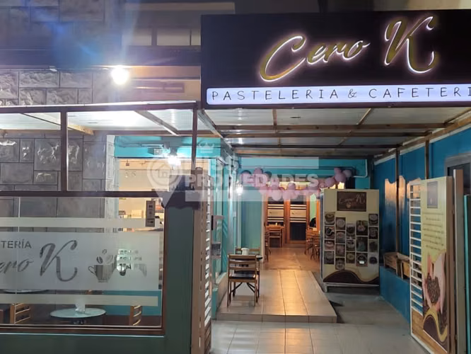 VENDE DERECHO A LLAVE PASTELERIA/SANGUCHERIA