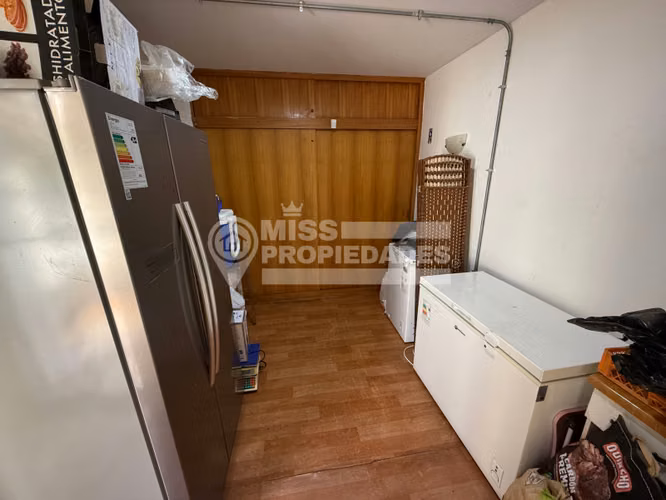 VENDE DERECHO A LLAVE PASTELERIA/SANGUCHERIA