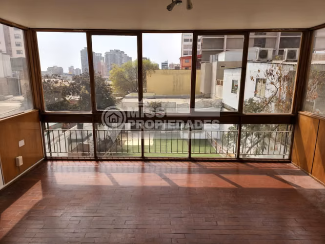 VENDE DERECHO A LLAVE PASTELERIA/SANGUCHERIA