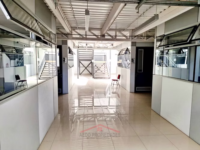 Se Arrienda Edificio con destino comercial en pleno corazón de la Ciudad de Quillota.