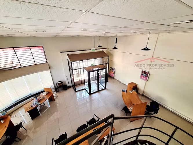 Se Arrienda Edificio con destino comercial en pleno corazón de la Ciudad de Quillota.