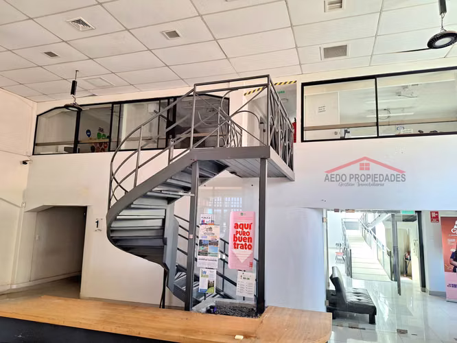 Se Arrienda Edificio con destino comercial en pleno corazón de la Ciudad de Quillota.