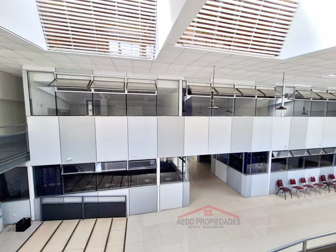 Se Arrienda Edificio con destino comercial en pleno corazón de la Ciudad de Quillota.