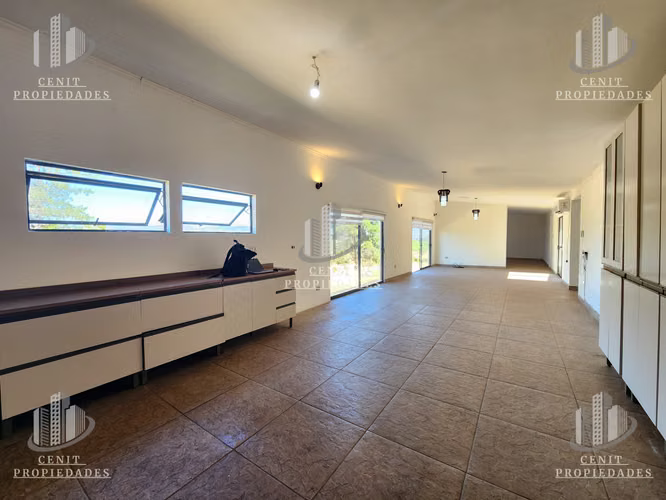 CASA EN PARCELA EN ARRIENDO PENCAHUE, 12 MINUTOS DE TALCA