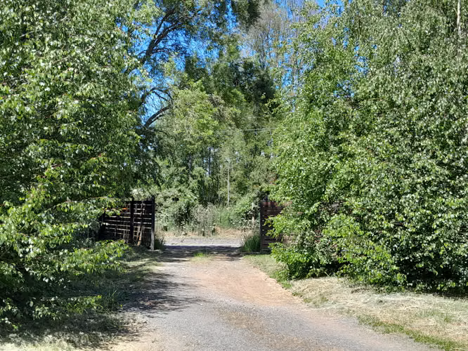 Parcela con cabaña km 12,5 entre Villarrica - Pucón