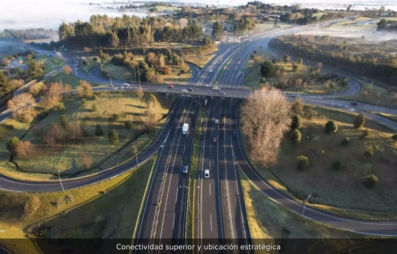 Propiedad Industrial/Comercial con alta visibilidad en Ruta 5, Puerto VAras