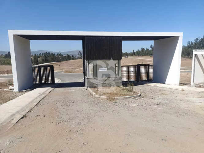 Sitio condominio privado llegar y construir.