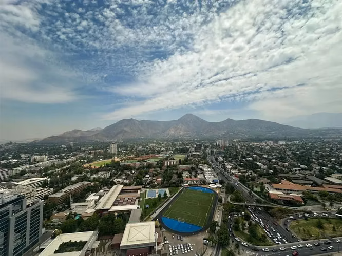 VENDE DUEÑO, AMOBLADO Moderno Depto BERSA , Vista Panorámica hacia cerro Manquehue - Imagen 2
