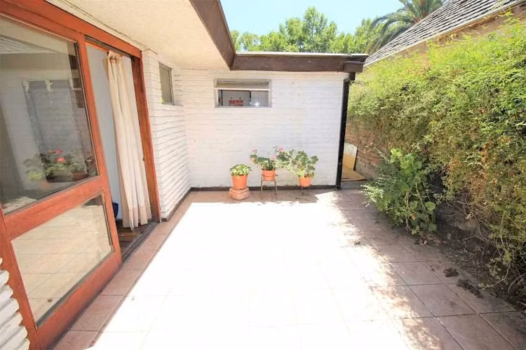 Dueño Vende (sin Comisión) Excelente Ubicación. 6D, 4B. Jardín formado