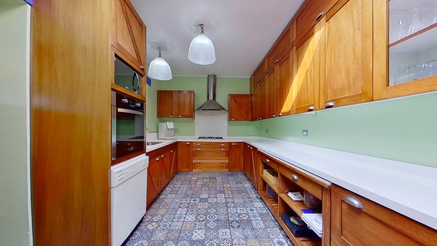VENTA Casona Patrimonial. 5D, 4B, 5.000 mts2 terreno.