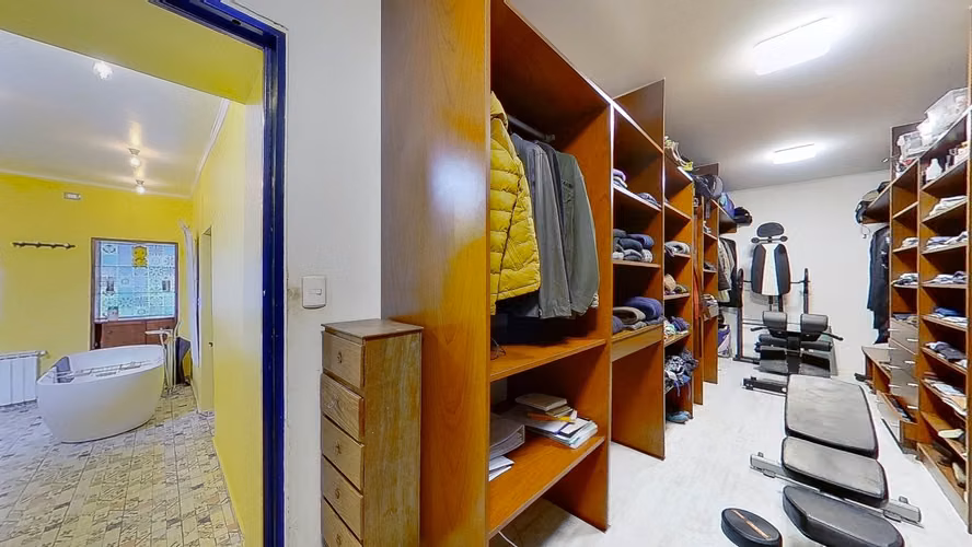 VENTA Casona Patrimonial. 5D, 4B, 5.000 mts2 terreno.
