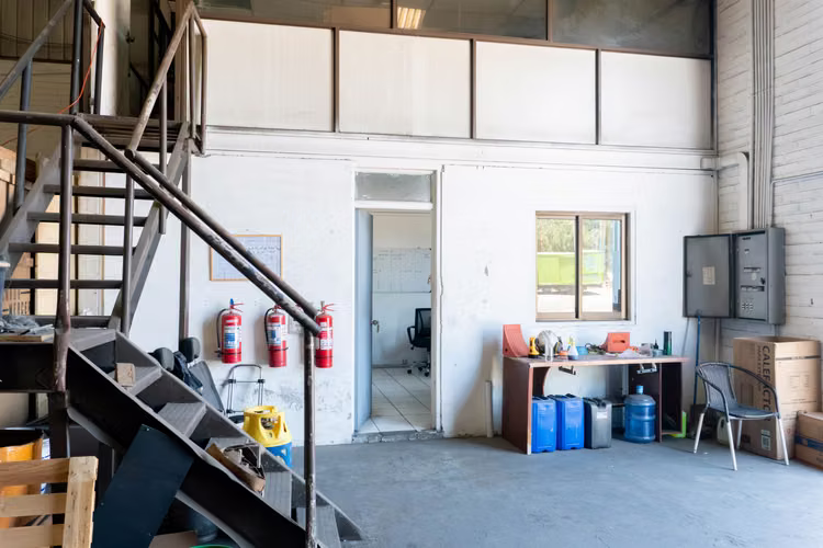 Bodega Industrial 1225 m2 c/ oficinas, Maipú, Av. Lo Espejo