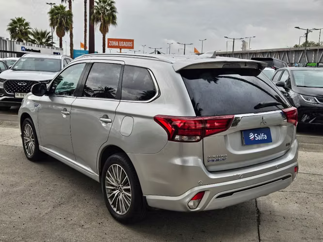 Mitsubishi Outlander  2.0 PHEV HYBRID 4X4 AT 5P 2020